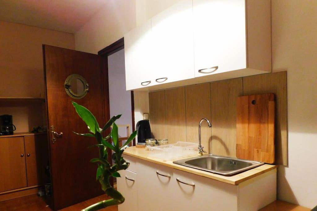Marco Polo'S Mooring Cozy Navy House Apartment Anavyssos Exterior photo